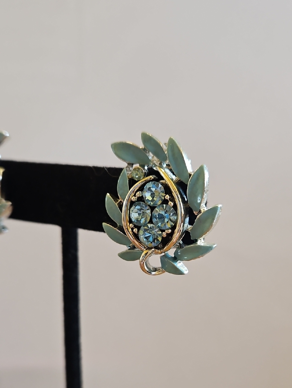 Vintage Blue Aqua Rhinedtone Enamel Leaf Clip-On Earrings - Picture 6 of 6